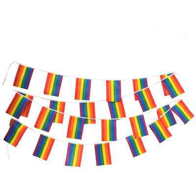 Arco iris decorativo Pride Bunting Flying Style del poliéster de la bandera de LGBT